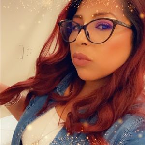 Meet your Posher, Alma